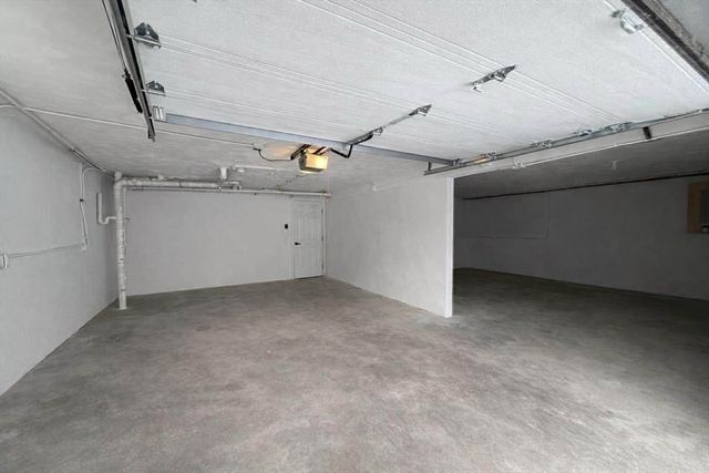 576 Grove St, Framingham, MA 01701