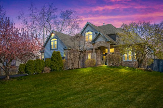 155 Lilac Lane, Wheeling, IL 60090