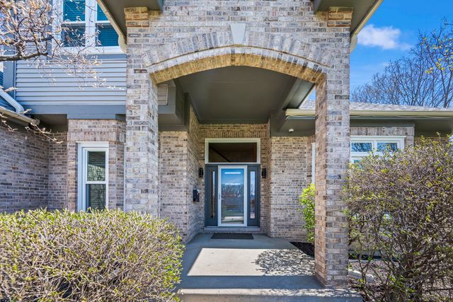 155 Lilac Lane, Wheeling, IL 60090