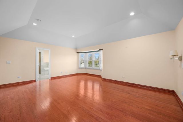 155 Lilac Lane, Wheeling, IL 60090