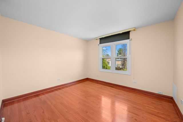 155 Lilac Lane, Wheeling, IL 60090