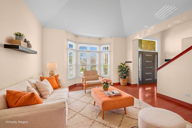 155 Lilac Lane, Wheeling, IL 60090