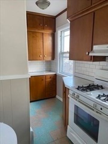 149 Wood St 1, New Bedford, MA 02745