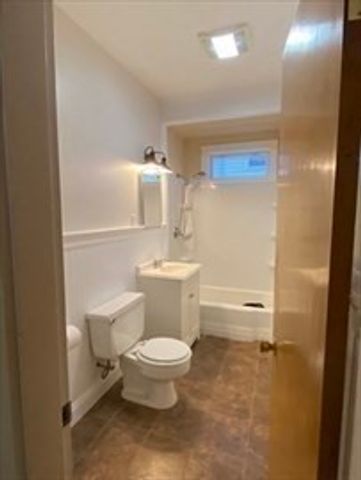 149 Wood St 1, New Bedford, MA 02745