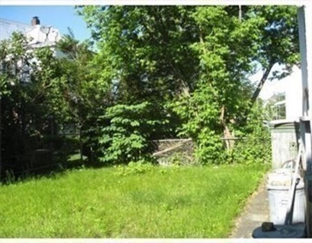 149 Wood St 1, New Bedford, MA 02745