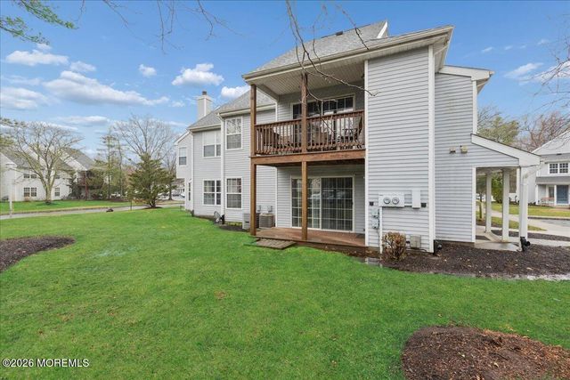 437 Hampton Court 12-1, Manalapan, NJ 07726