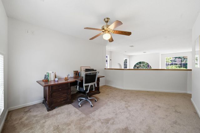 96 E Lakeridge Drive, The Woodlands, TX 77381