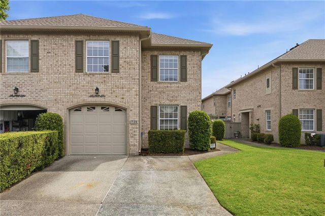 1728 Honorary CT, Virginia Beach, VA 23454
