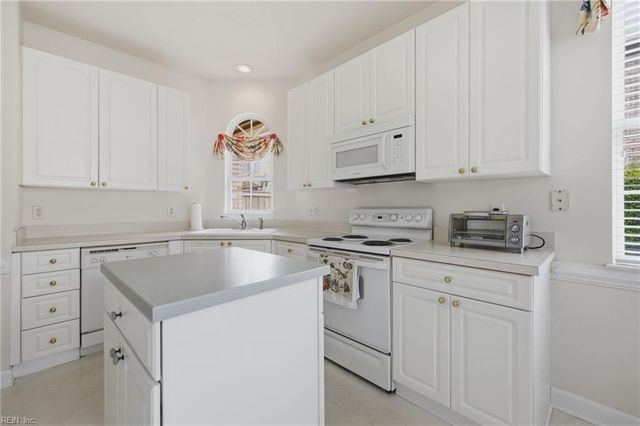 1728 Honorary CT, Virginia Beach, VA 23454