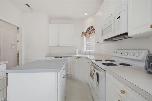 1728 Honorary CT, Virginia Beach, VA 23454