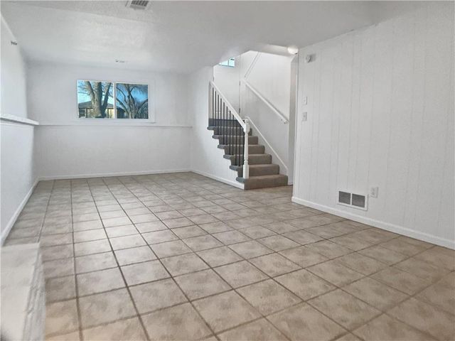 1101 W Elm Terrace, Olathe, KS 66061