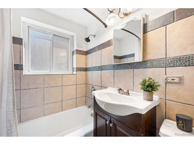 1620 Colorado Blvd 1, Denver, CO 80220
