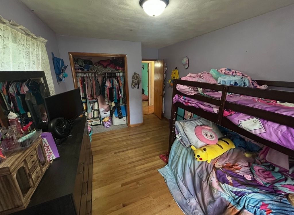 Image 13 of property listing at 11 Holiday Terrace, Centralia, IL 62801
