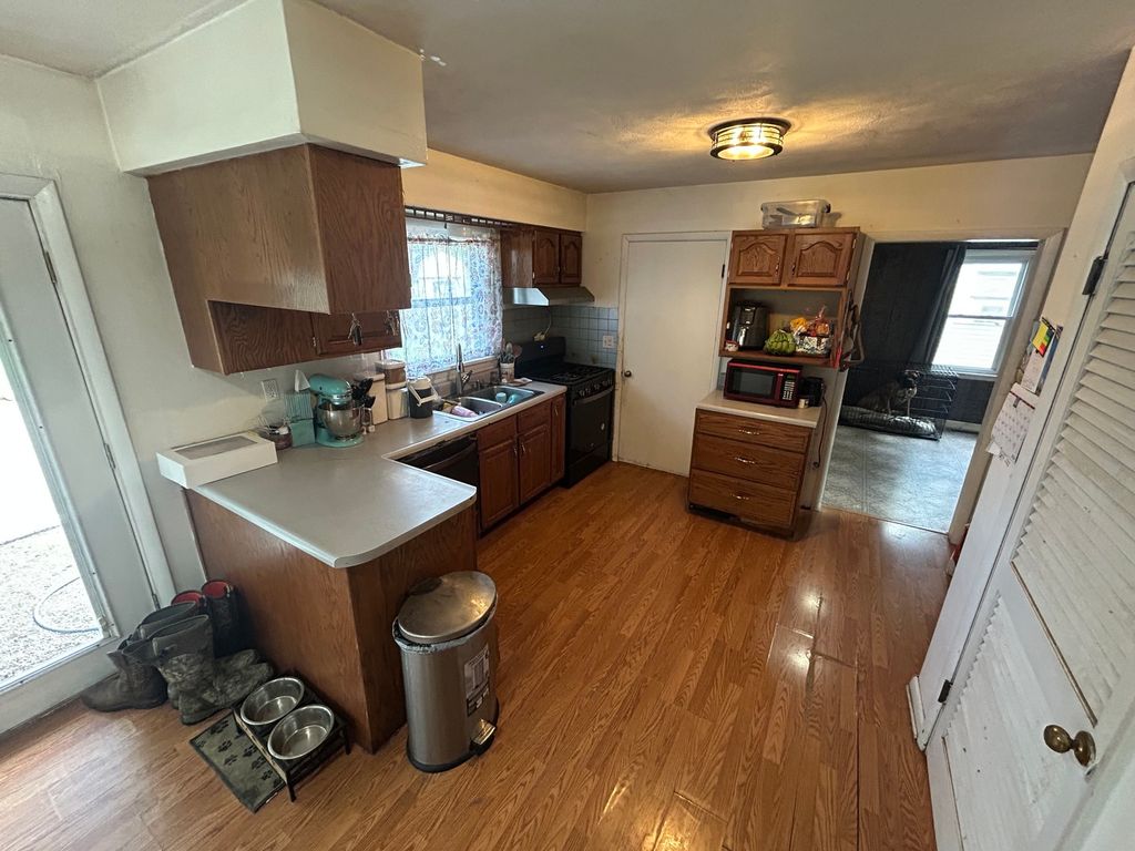 Image 9 of property listing at 11 Holiday Terrace, Centralia, IL 62801