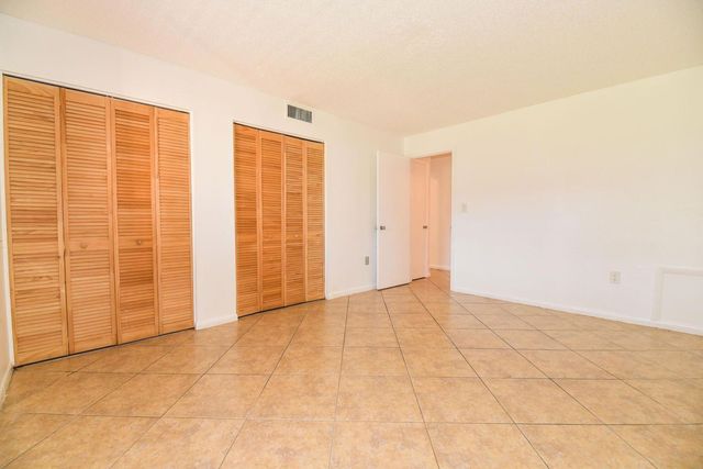 6054 FOREST HILL Boulevard 103, West Palm Beach, FL 33415