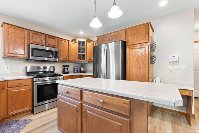 6302 Treasure Cove, Fort Wayne, IN 46835