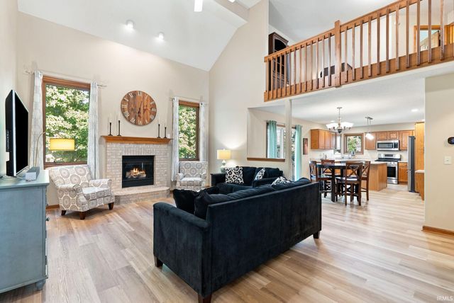 6302 Treasure Cove, Fort Wayne, IN 46835