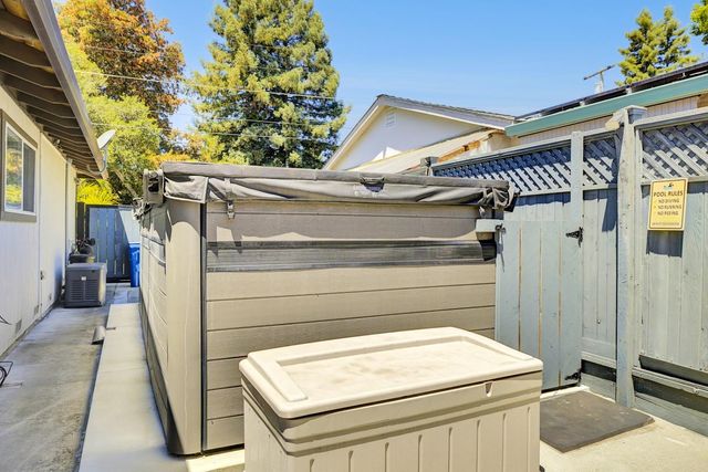 26 Meadow Way A, Scotts Valley, CA 95066