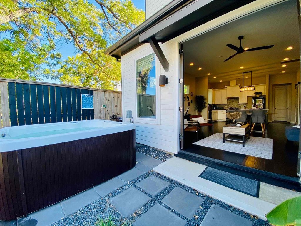 4205 Cline Street C, Houston, TX 77020