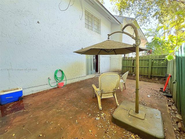 15685 SW 84th Ter 801, Miami, FL 33193