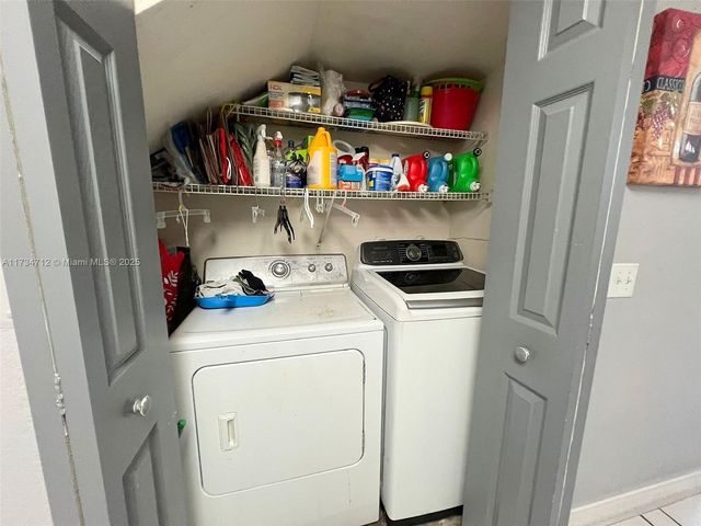 15685 SW 84th Ter 801, Miami, FL 33193