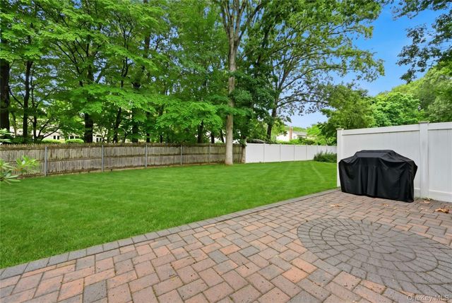 2 Cub Road, South Setauket, NY 11720