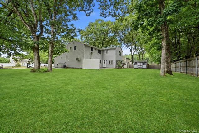 2 Cub Road, South Setauket, NY 11720