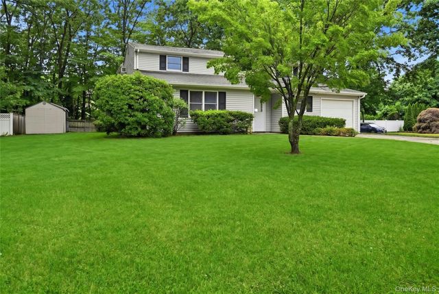 2 Cub Road, South Setauket, NY 11720