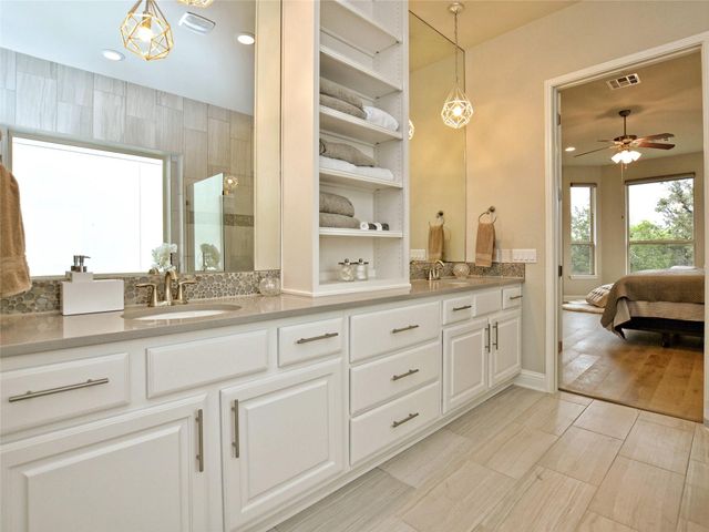 11000 CUT PLAINS LOOP, Austin, TX 78726