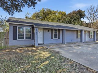 2040 Oakwood Court, Arlington, TX 76012