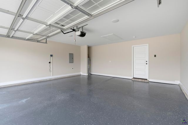 202 Sugar Creek Trail, Perry, GA 31069