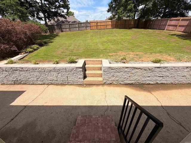 7 Westpointe Drive, Jacksonville, AR 72076