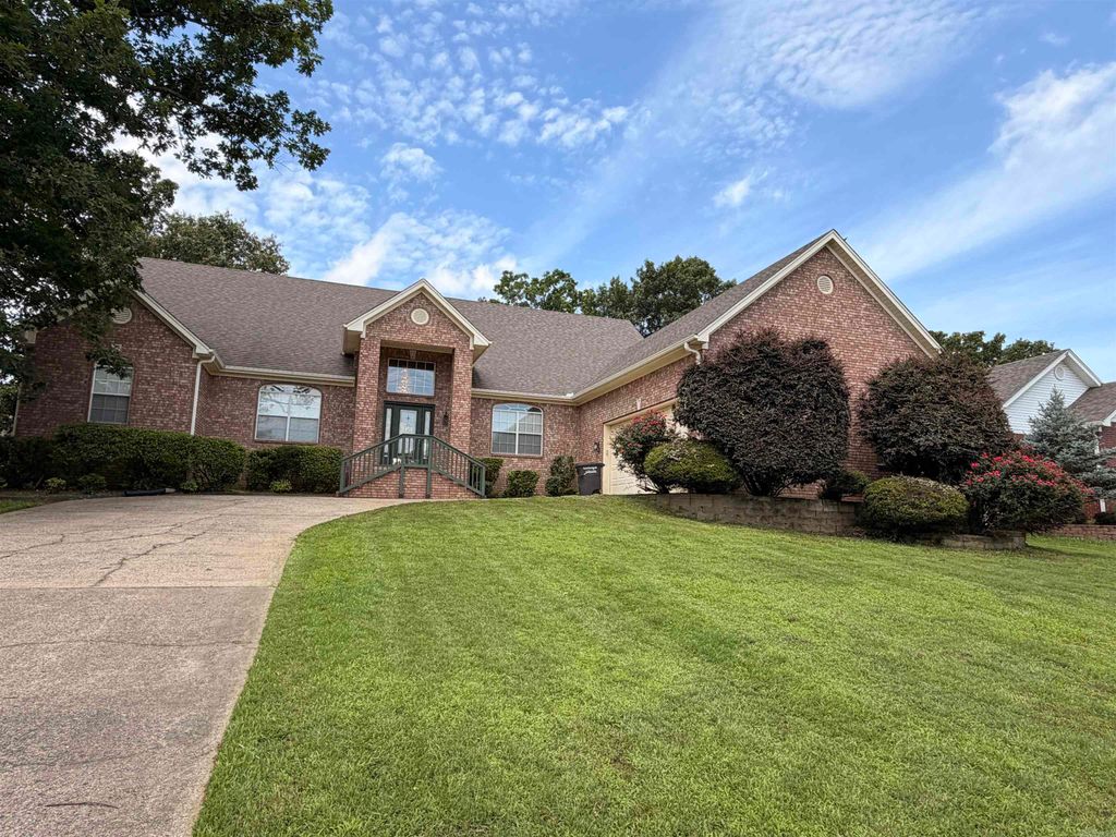 7 Westpointe Drive, Jacksonville, AR 72076