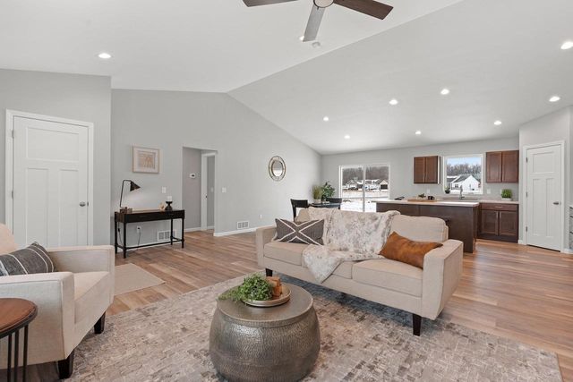 2662 LAWRENCE LANE, Neenah, WI 54956