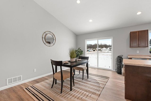 2662 LAWRENCE LANE, Neenah, WI 54956