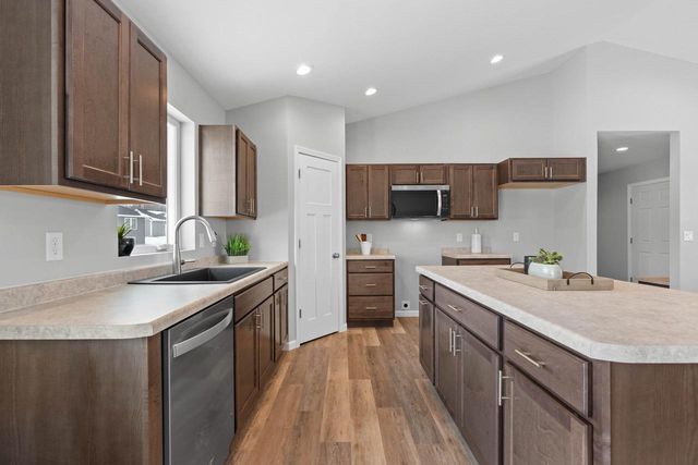 2662 LAWRENCE LANE, Neenah, WI 54956