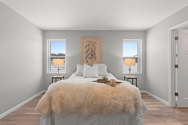 2662 LAWRENCE LANE, Neenah, WI 54956