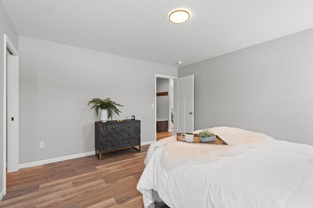 2662 LAWRENCE LANE, Neenah, WI 54956