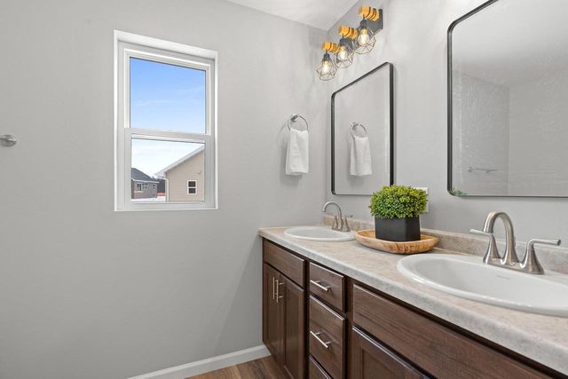 2662 LAWRENCE LANE, Neenah, WI 54956