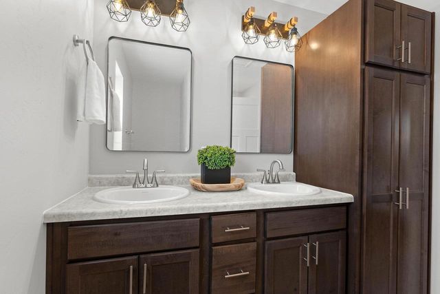 2662 LAWRENCE LANE, Neenah, WI 54956