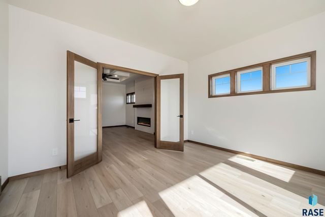 2413 E Tinley St Street, Brandon, SD 57005