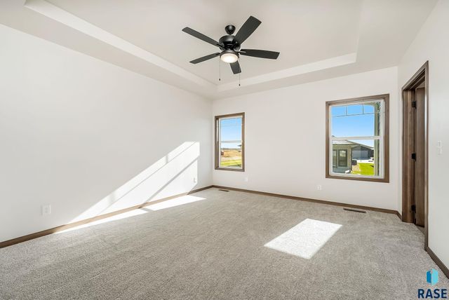 2413 E Tinley St Street, Brandon, SD 57005