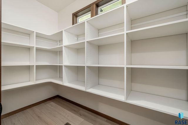 2413 E Tinley St Street, Brandon, SD 57005