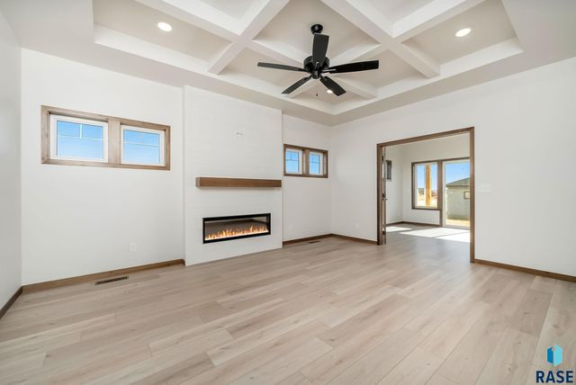 2413 E Tinley St Street, Brandon, SD 57005