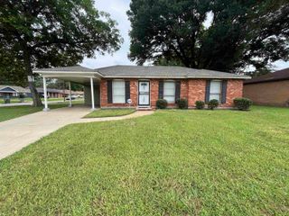4190 FOREST VIEW DR, Memphis, TN 38118