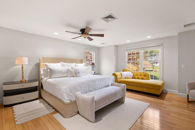 47 Symphony Dr, Easton, MA 02356