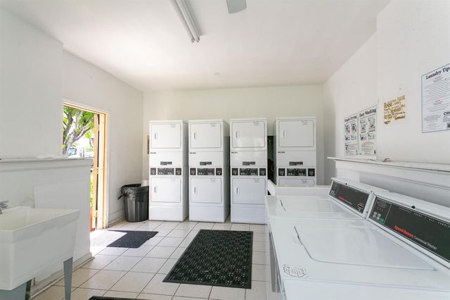 1500 N Congress Avenue C29, West Palm Beach, FL 33401