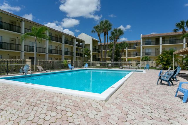 1500 N Congress Avenue C29, West Palm Beach, FL 33401