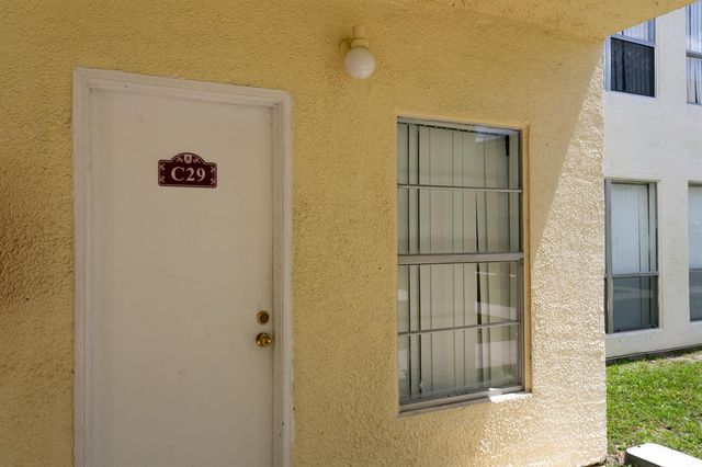 1500 N Congress Avenue C29, West Palm Beach, FL 33401