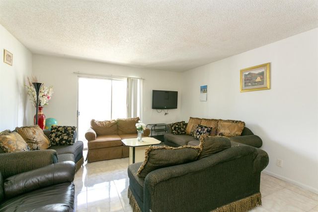 1500 N Congress Avenue C29, West Palm Beach, FL 33401